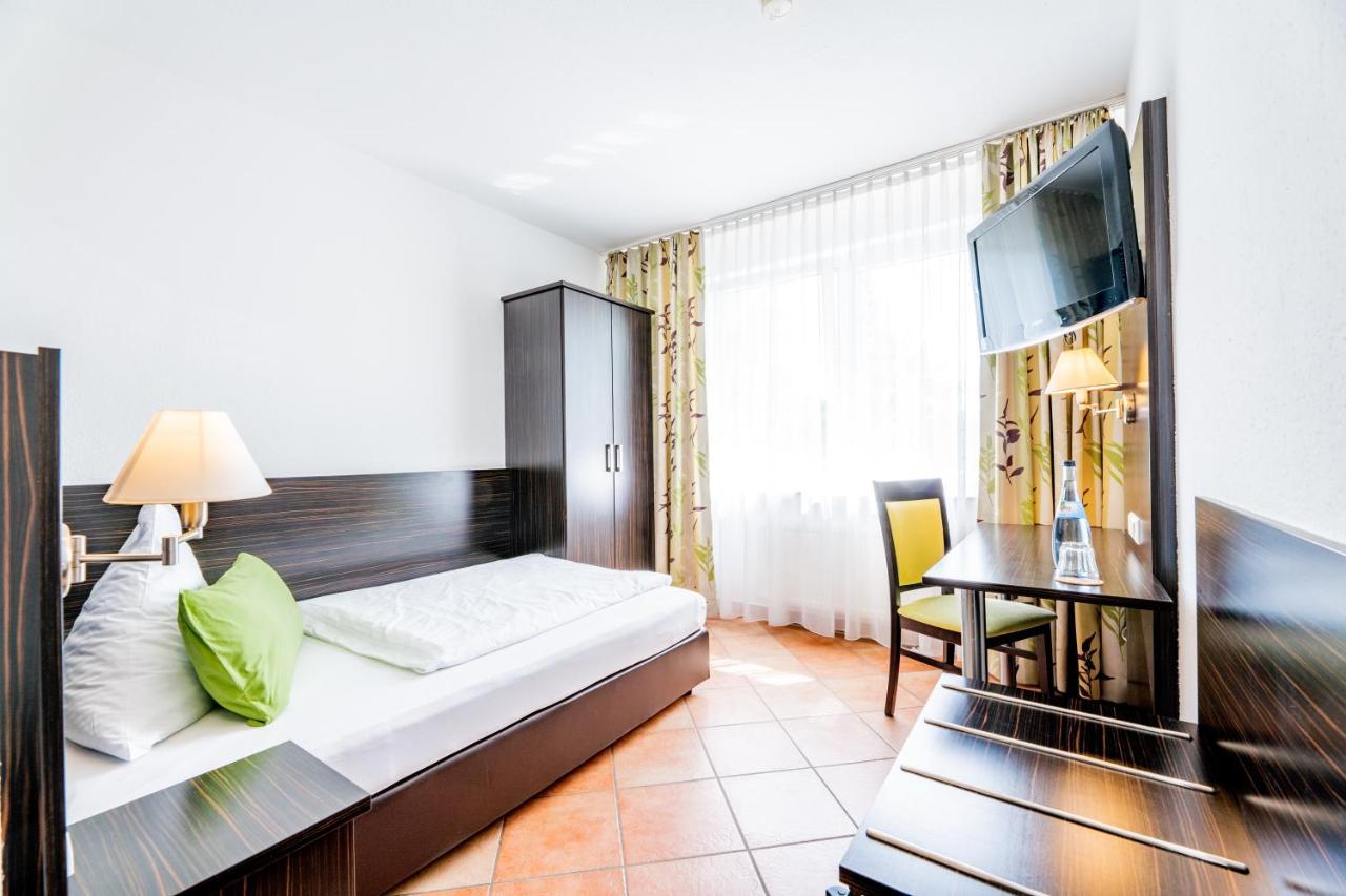 My Airport Hotel Stuttgart-Airport-Messe ラインフェルデン＝エヒターディンゲン エクステリア 写真